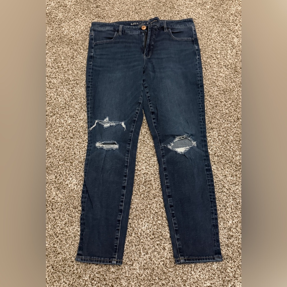 American Eagle distressed jeggings